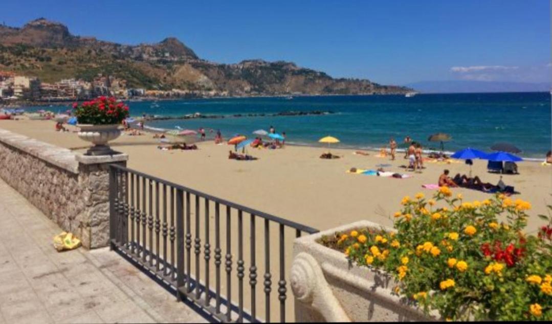 Ferienwohnung Arcadia Golden Bay Giardini-Naxos Exterior foto