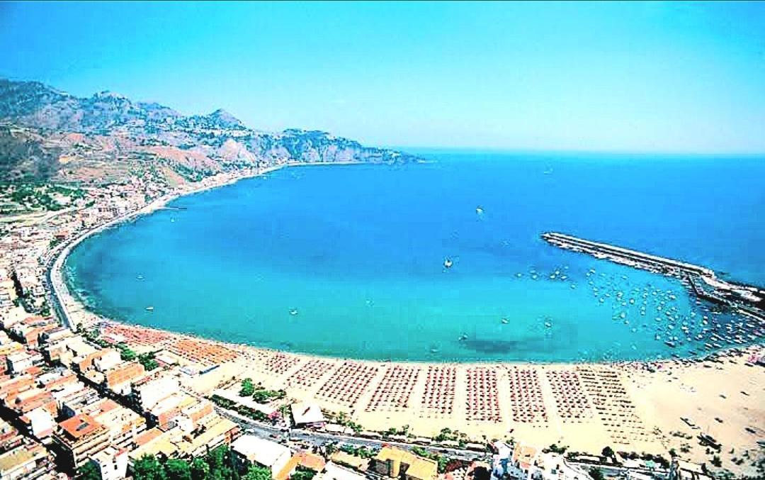 Ferienwohnung Arcadia Golden Bay Giardini-Naxos Exterior foto