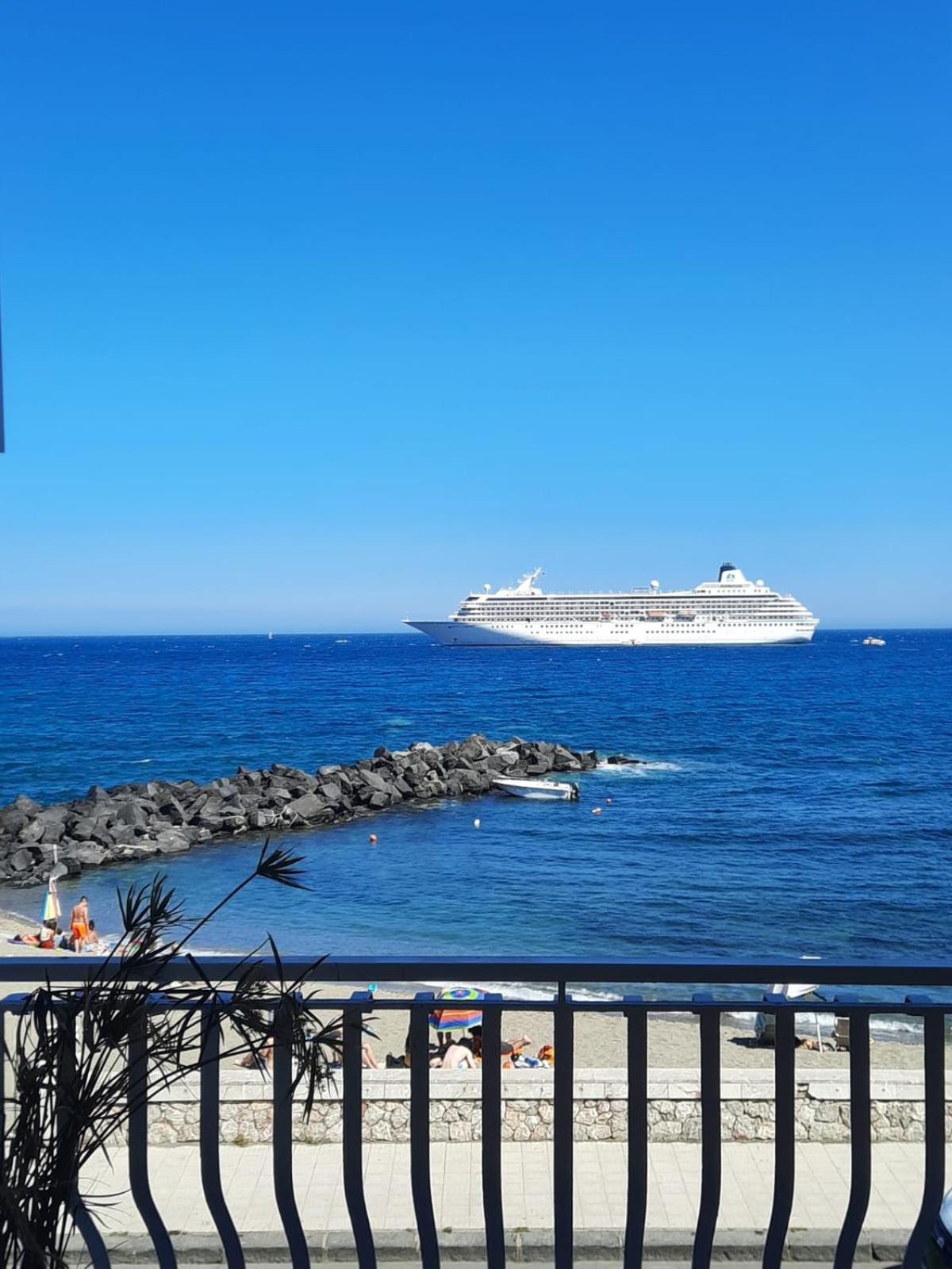 Ferienwohnung Arcadia Golden Bay Giardini-Naxos Exterior foto
